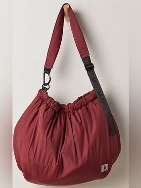 NWT FREE PEOPLE MOVEMENT REST DAY CARRYALL BAG MAHOGANY